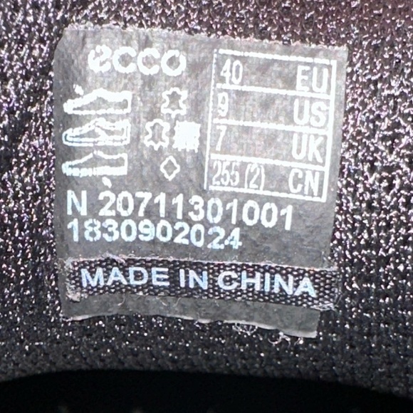 ECCO Aquet Black Leather Sneakers Women’s US 9 Danish Design Comfort Shoes - Picture 7 of 11